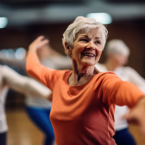 Eldre dame som danser
